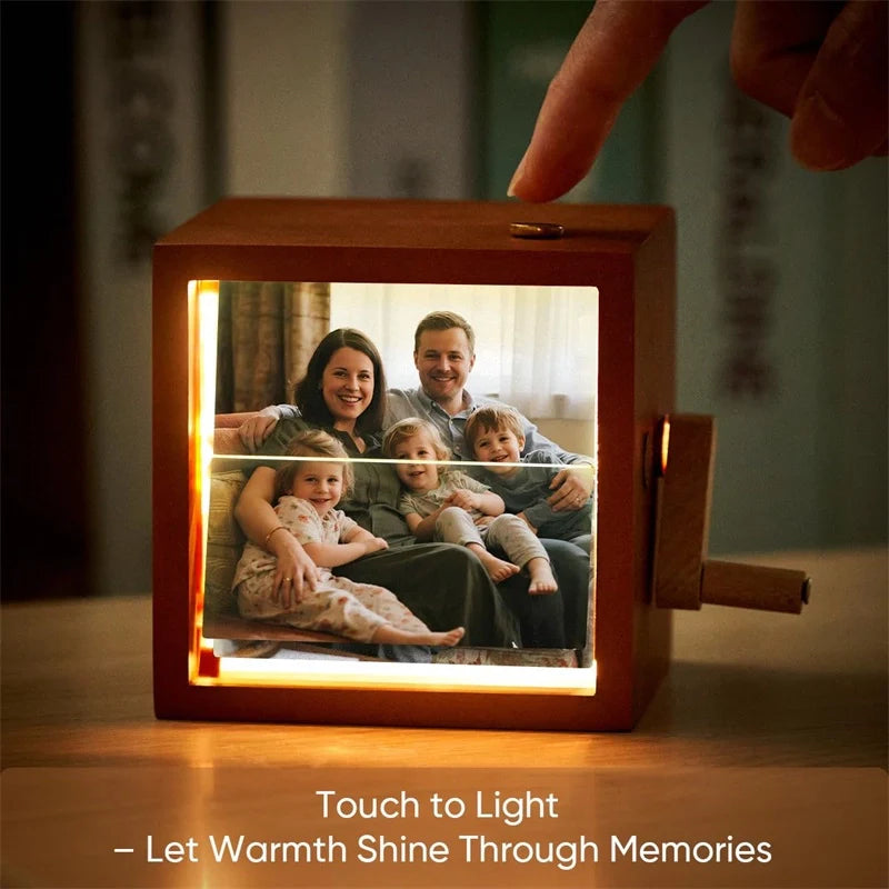 Mosun™ NostalgiaCube – Personalized Photo Showcase