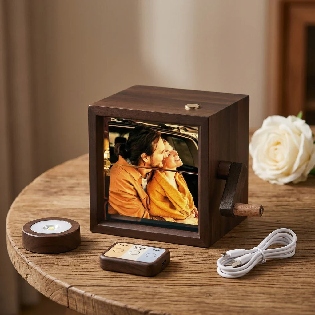 Mosun™ NostalgiaCube – Personalized Photo Showcase